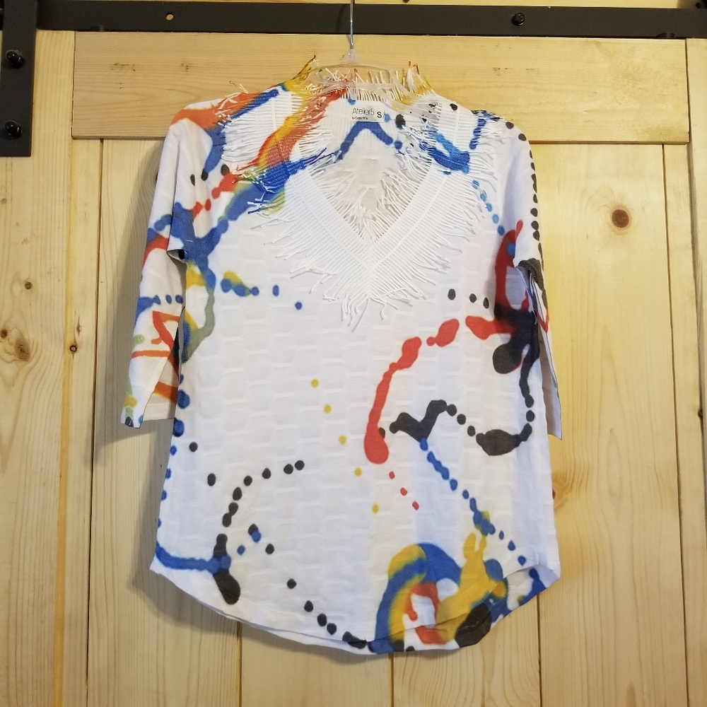Atelier5 by Gozde Yimaz White Abstract Art Top